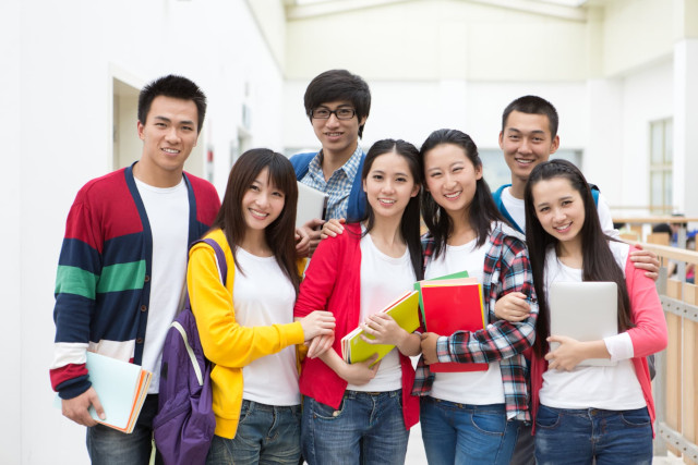 ワーキングホリデーに参加する人たち